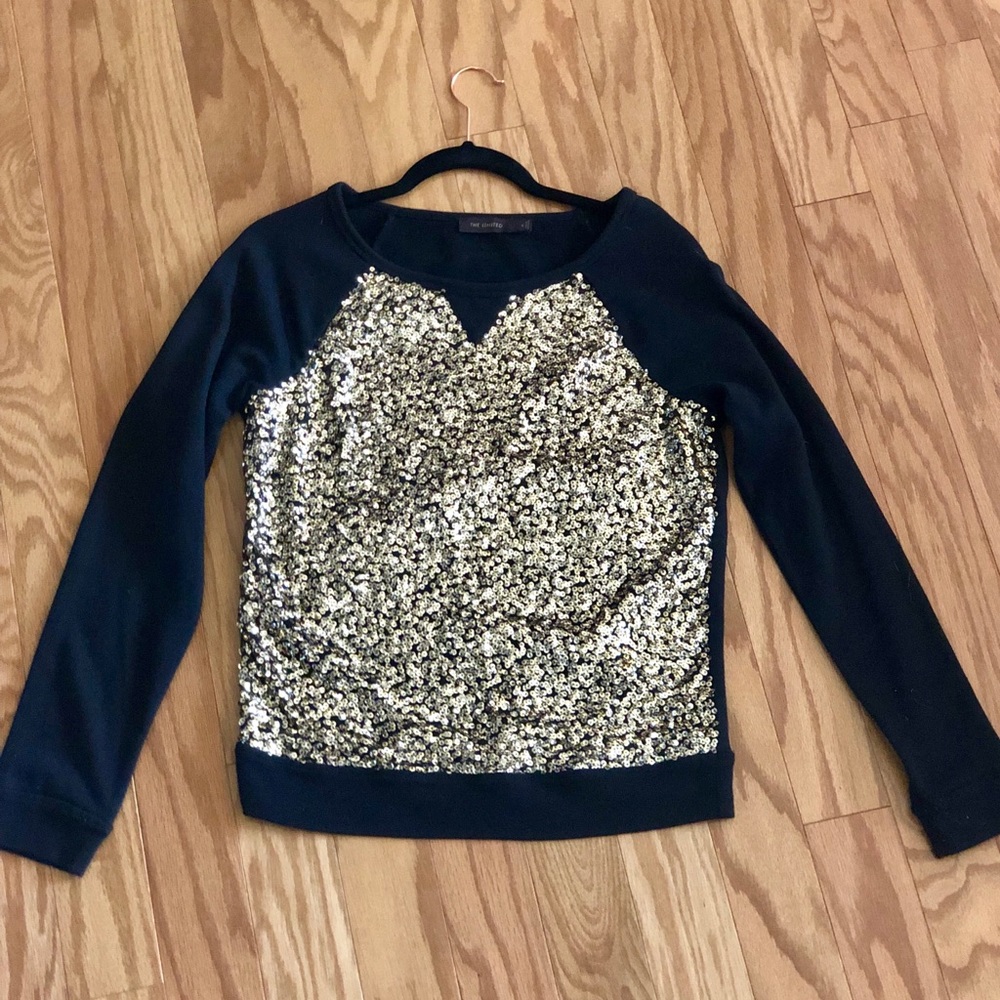 Only worn 2-3 times, no missing sequins.